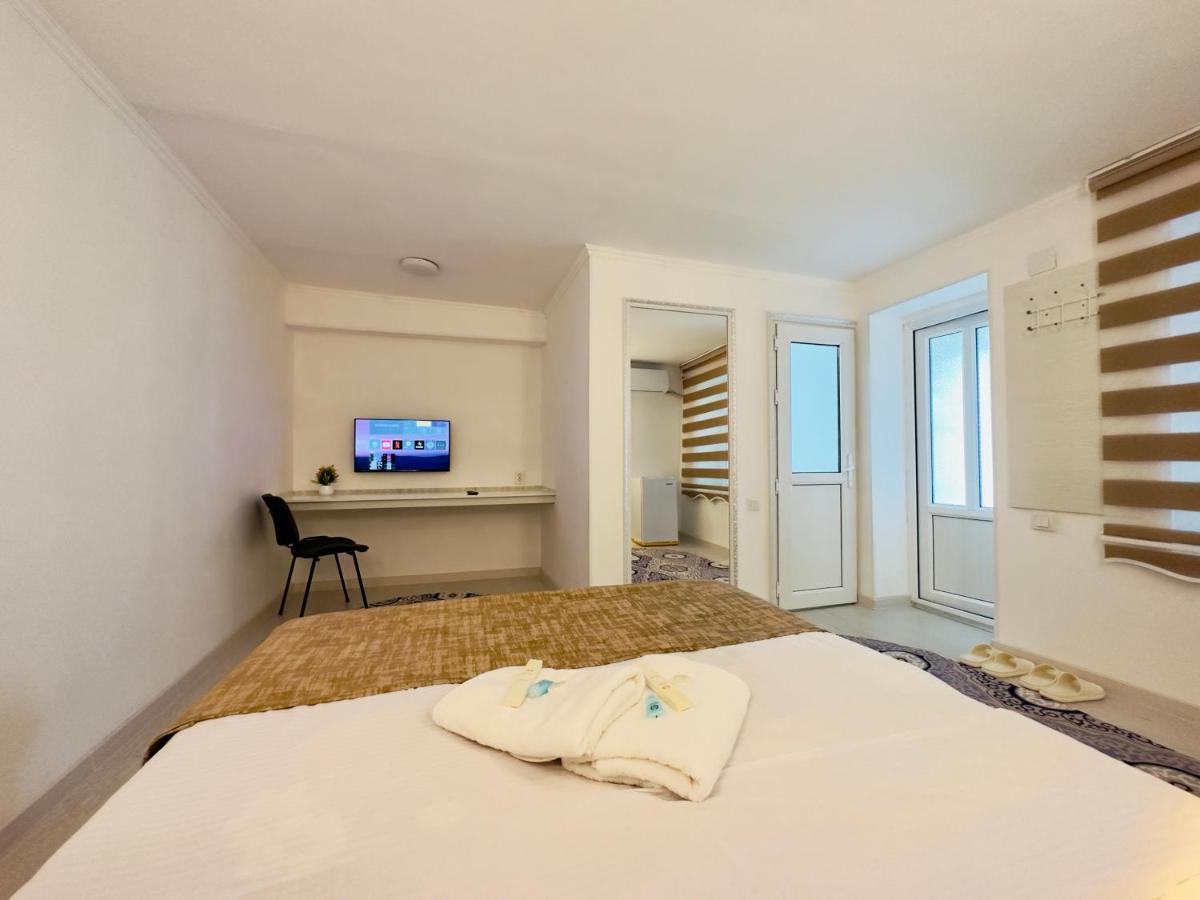 Abs Guest House אוש מראה חיצוני תמונה