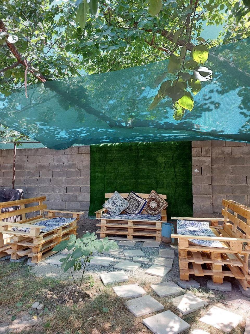 Abs Guest House אוש מראה חיצוני תמונה