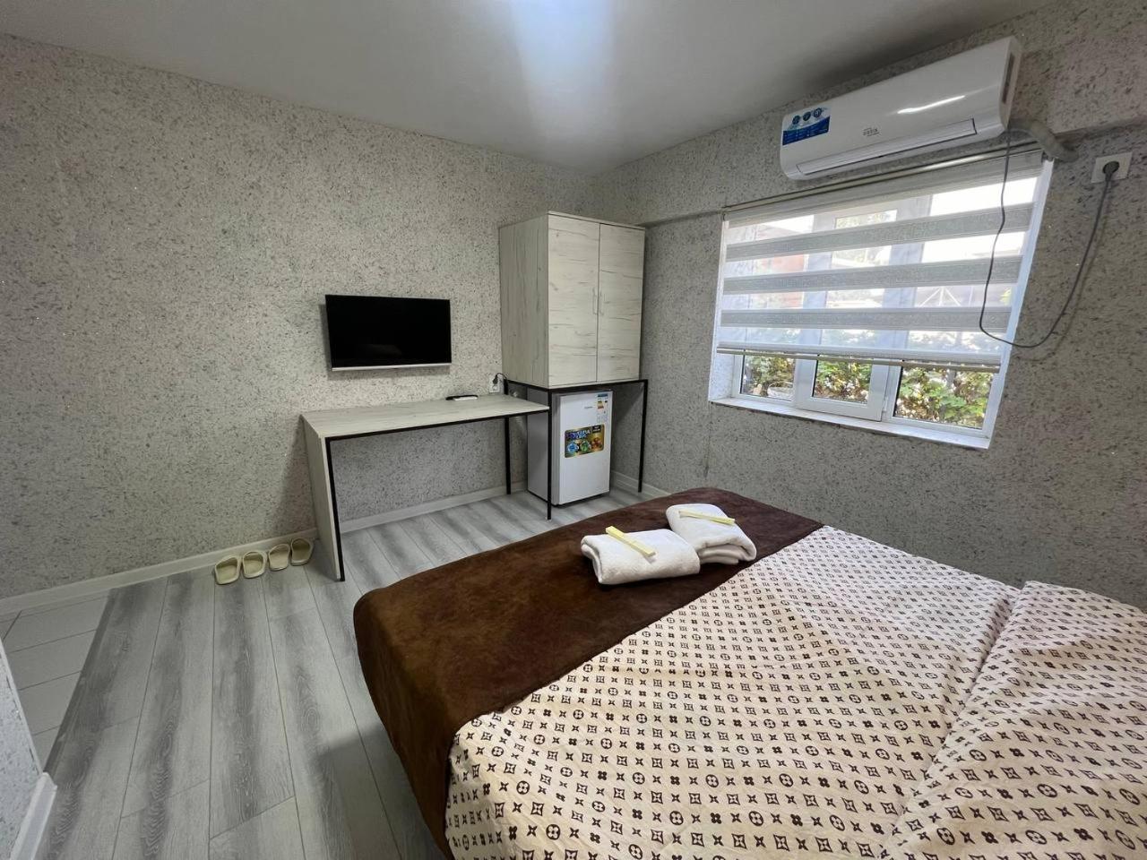 Abs Guest House אוש מראה חיצוני תמונה