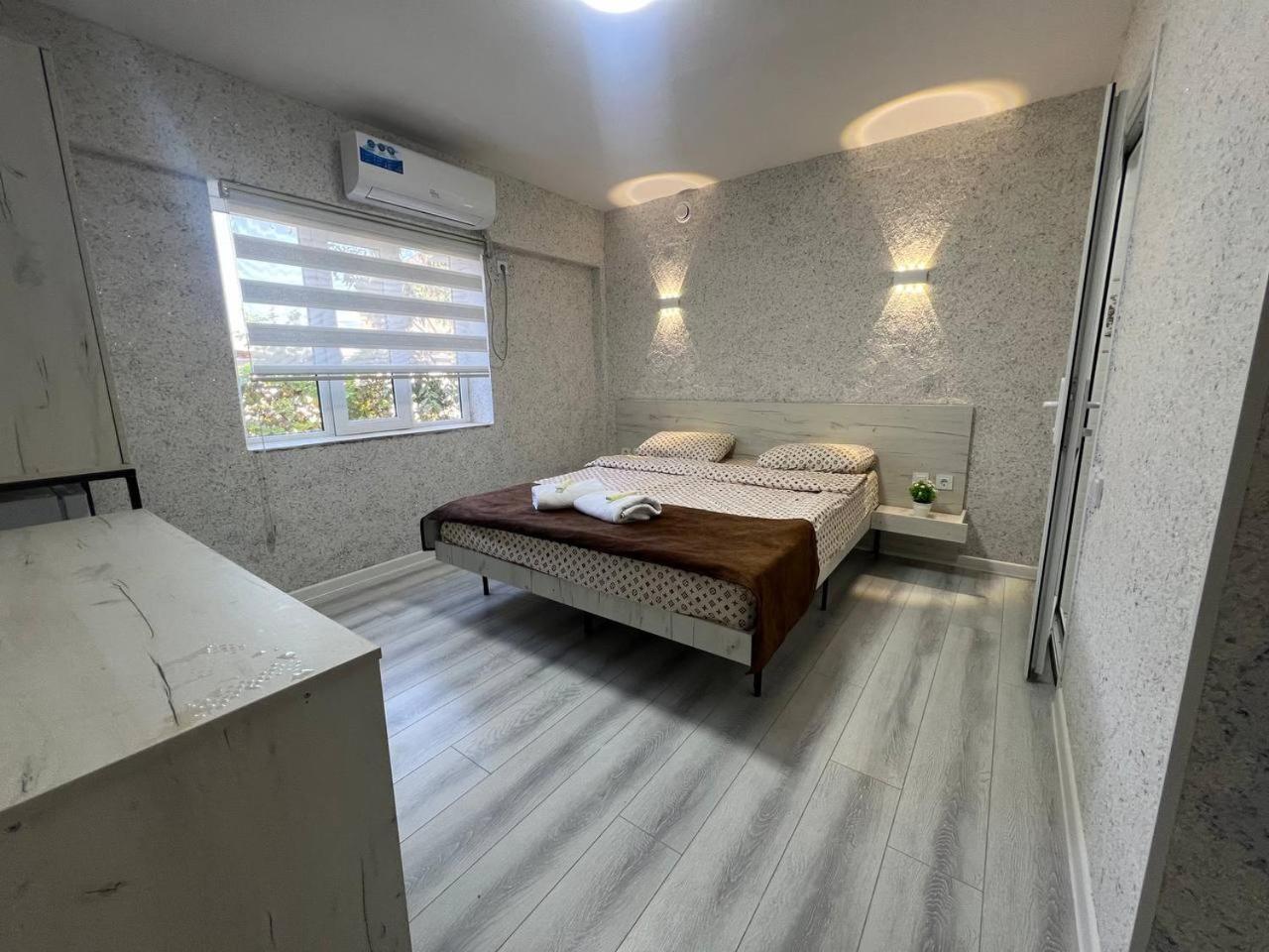 Abs Guest House אוש מראה חיצוני תמונה